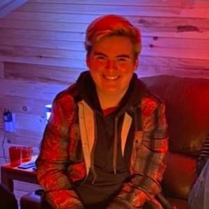 Meet your Posher, Leslie